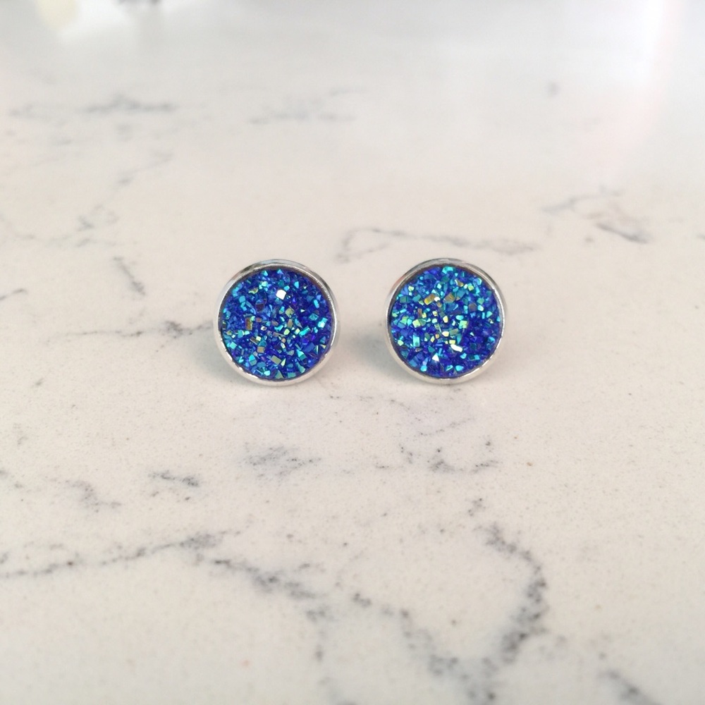 🌊 Blue Druzy Studs 3/$18